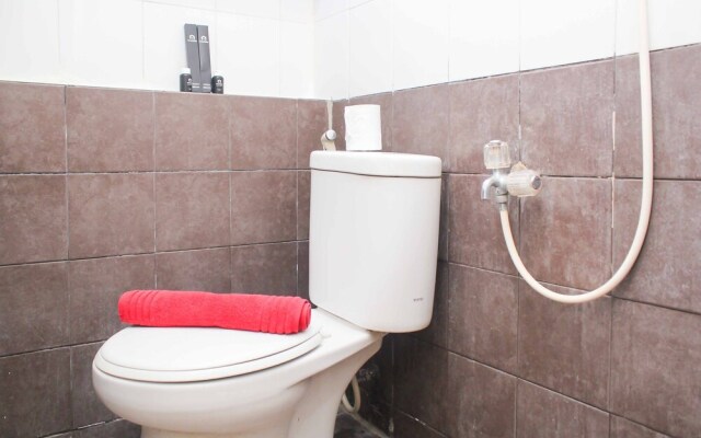 Scenic 2Br Green Pramuka City Apartment Near Mall