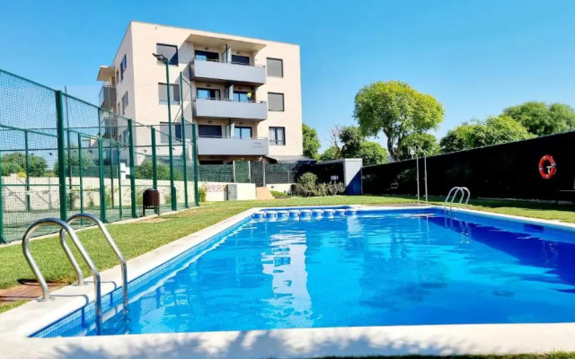 Apartamento diseño con jardín privado a 100 metros del mar