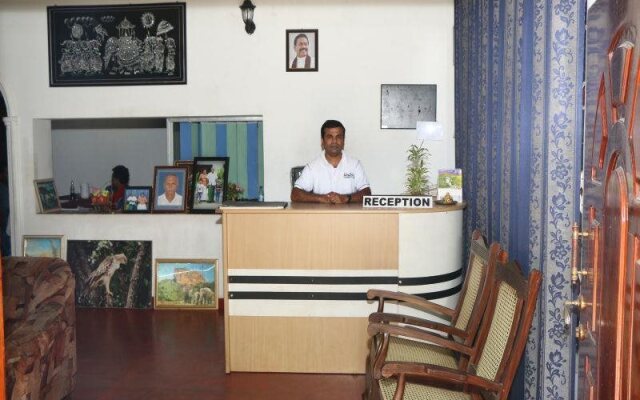 Tharusha White House Hotel