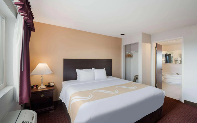 Quality Inn Grand Suites Bellingham