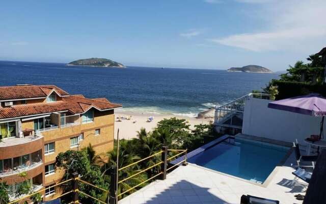 Camboinhas Bed and Breakfast