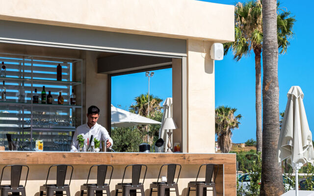 Airis Boutique & Suites