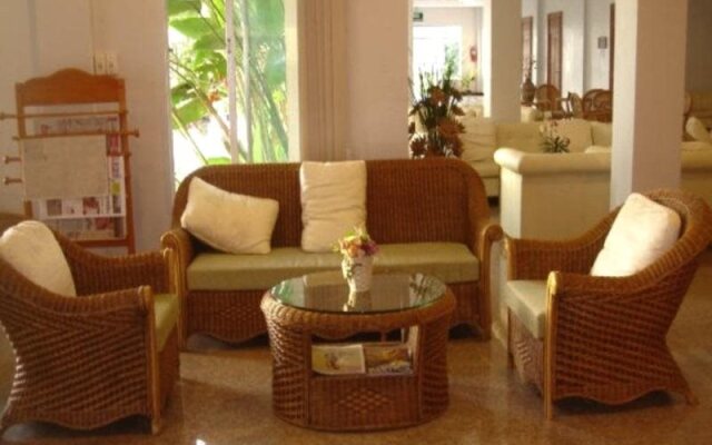 Thanintorn Greenpark Hotel