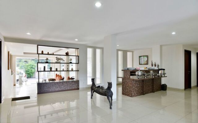 Zen Rooms Near TB Simatupang