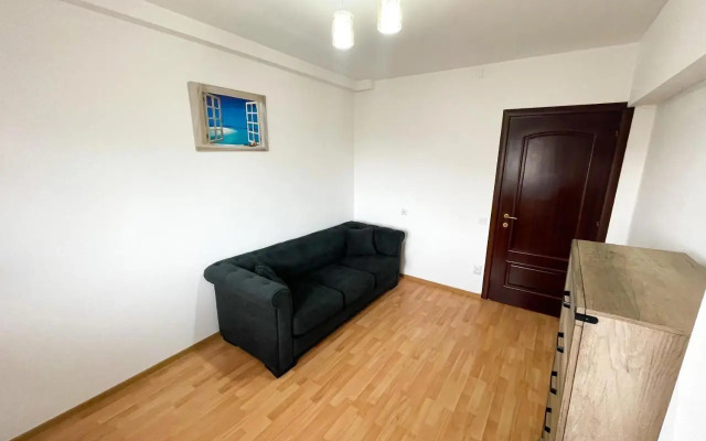 National Arena Mega Mall Elana Apartment