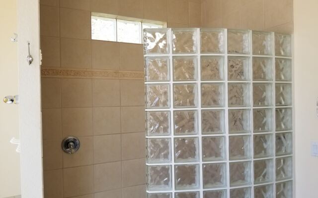 Tropical Waterview Mansion