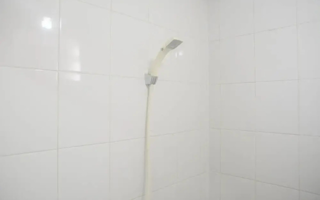 Comfort Living 2Br Room At Bassura City Apartment