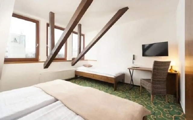 Hotel Sharingham