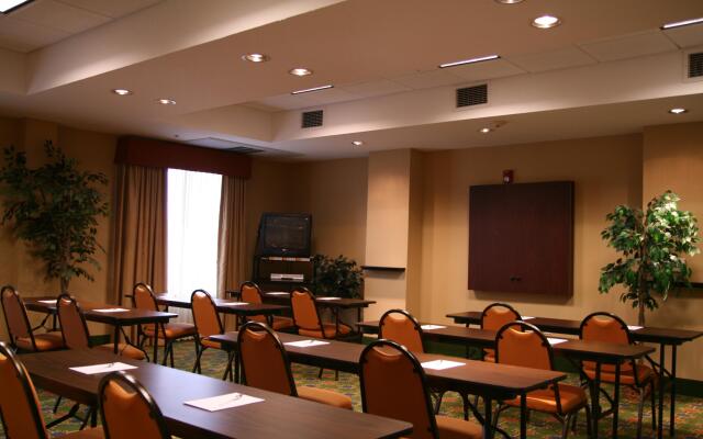 Hampton Inn & Suites Lathrop