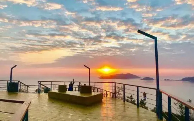 Chaoyin Island Hostel
