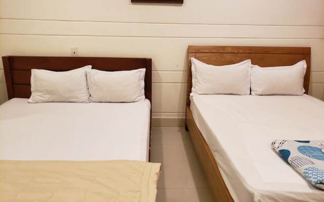 Hoa My Hotel by OYO Rooms