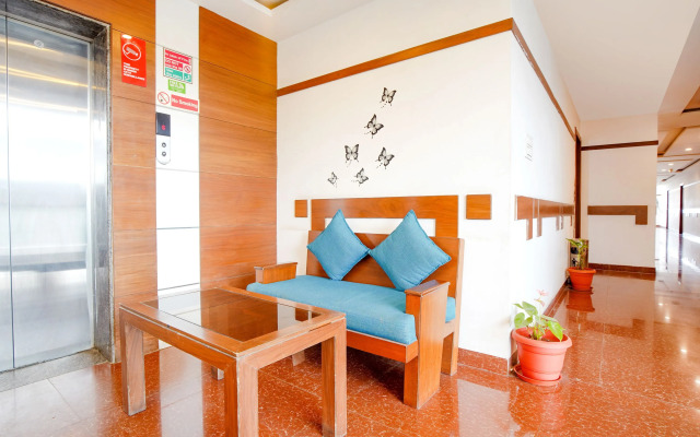 FabHotel Emirates Suites