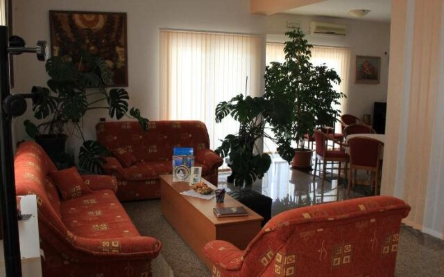 Aparthotel Buratovic