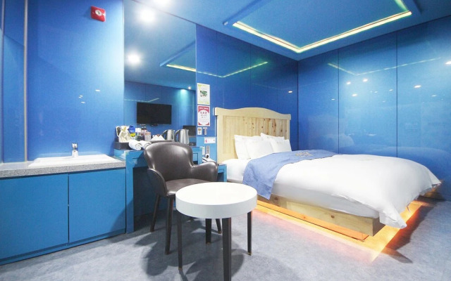 Yeosu San Self Check-in Hotel