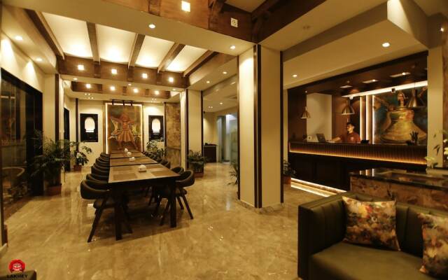 Lakhey Hotel