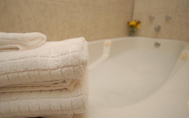 Long Lake Waterfront Bed and Breakfast