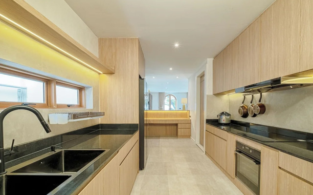 A Dream Naka Island - Beachfront Retreat
