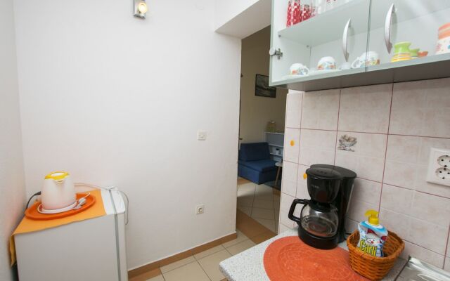 Apartment Neno Grebastica