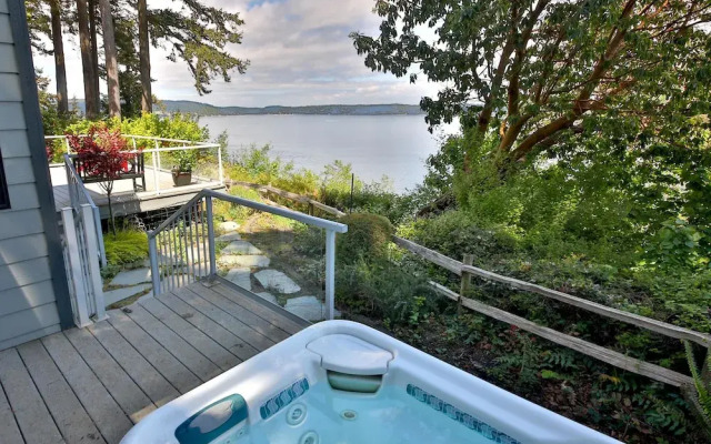 Days and Waves Beachhouse