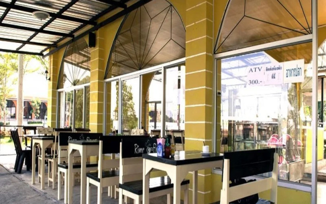 River & Flowers Resort