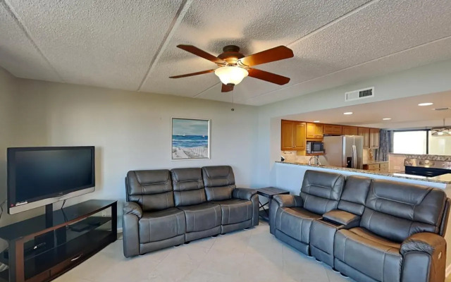 Windjammer Apartment 206