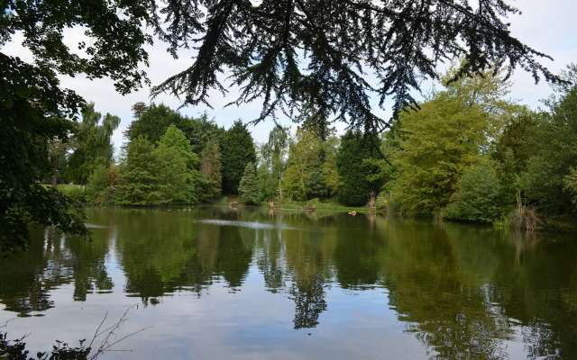 Worplesdon Place Hotel