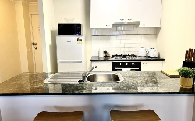 ReadySet Apartments on Kavanagh