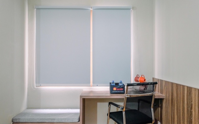Comfortable Pool View Studio Room at LRT City Jatibening Apartment – Guest Rooms – Bekasi