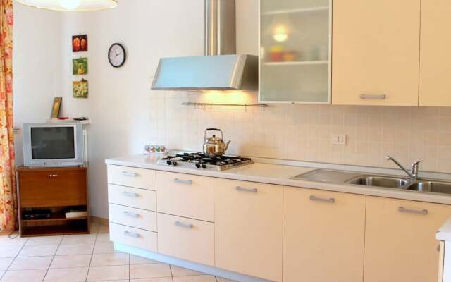 Balletic Holiday Home in Lazise With Swimming Pool