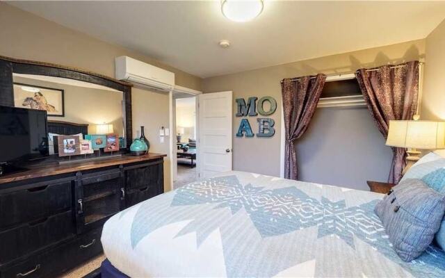 Purple Sage Flats #8 1 Bedroom Apts