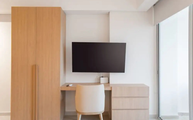 w Comfortable Loft w Balcony in Crespo