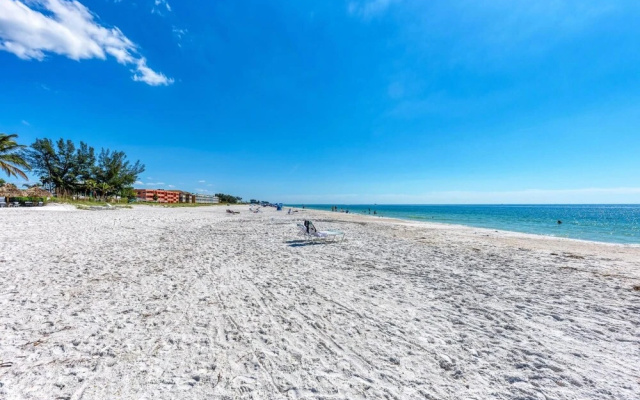 Anna Maria Island Edgewater Bungalow