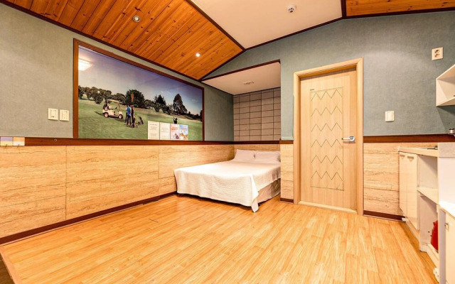 Gapyeong Calbongsan Pension