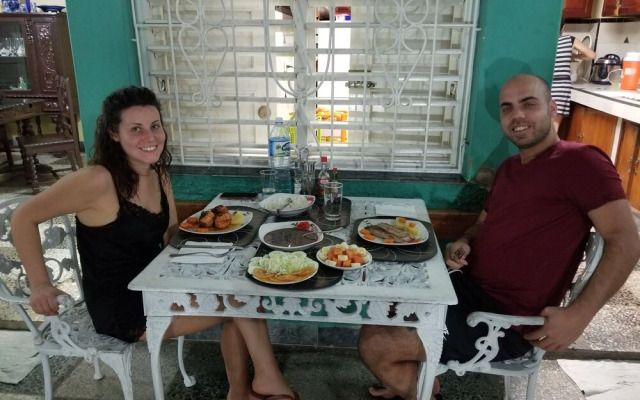 Hostal Sr.Handy Santalla