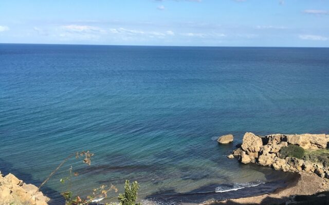 Inviting 3-bed Villa in Kayalar