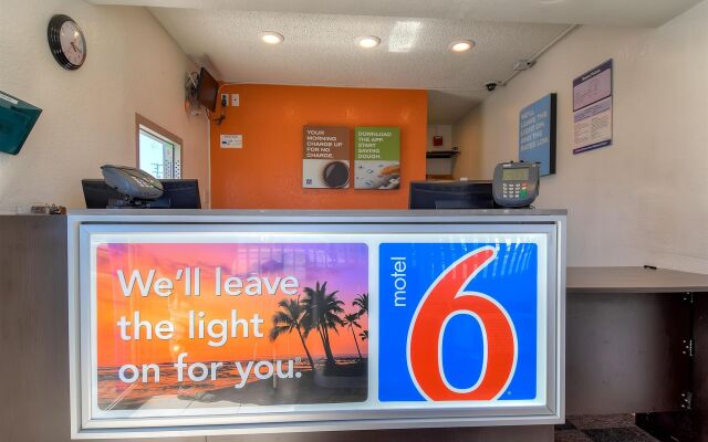 Motel 6 Los Angeles - Long Beach