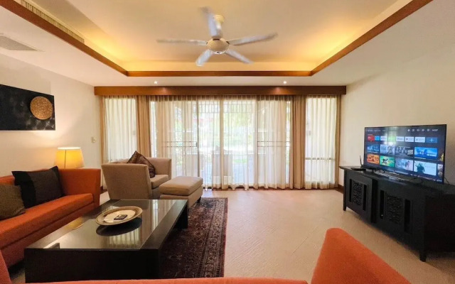 Laguna Village by RESAVA