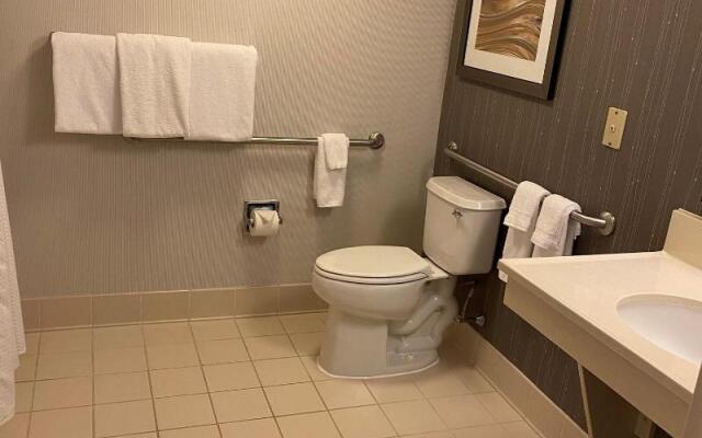 Courtyard by Marriott Raynham