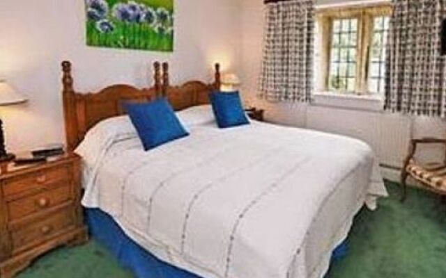 Snowshill Hill Estate B&B
