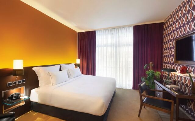 Brown Acropol Hotel