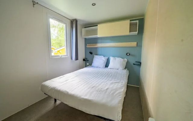 Well-maintained Chalet Near Amsterdam
