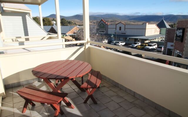 Razorback 1 - Razorback Plaza Jindabyne