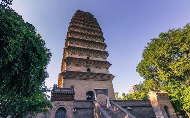 Xana Hotelle (Xi'An Big Wild Goose Pagoda)