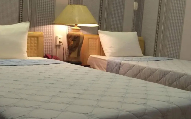 YHD Hotel