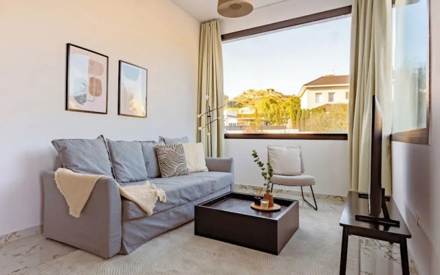 Sanders River Plaza Limassol Apartment