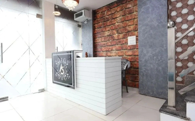 Ashrit Suites by OYO Rooms