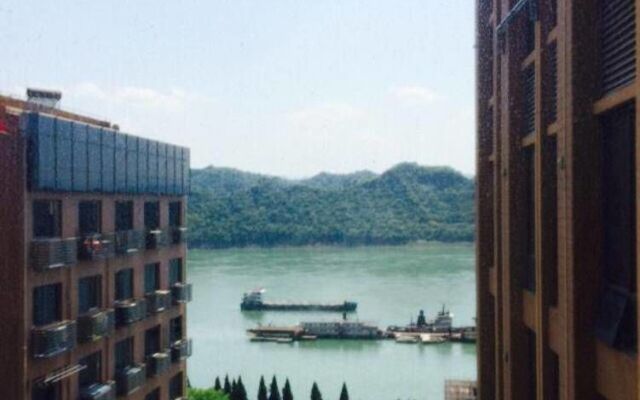 Yichang Riverside No.1 Hotel