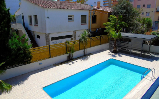 Appartement proche mer avec piscine Rosas