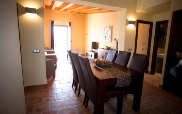 Apartamentos Turisticos Cortijo Garces