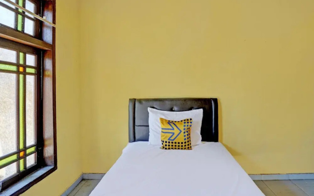 SPOT ON 92480 Iwn Homestay Syariah